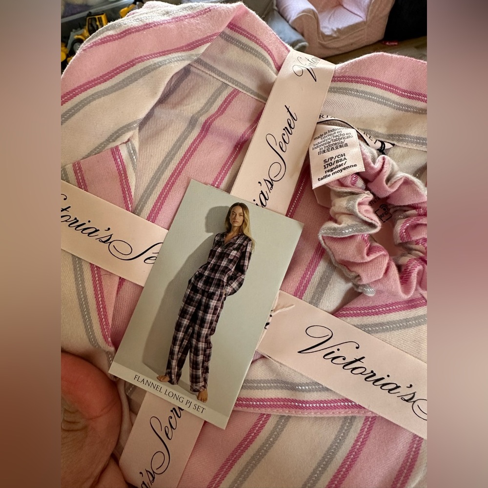 Victoria’s Secret pajama set